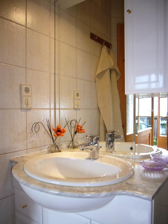 Eichenhof Villa Berg im Drautal Room photo